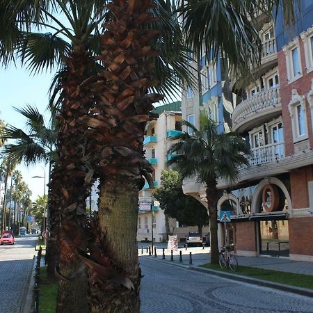 Batumi Apartment In Front Of Sheraton Экстерьер фото
