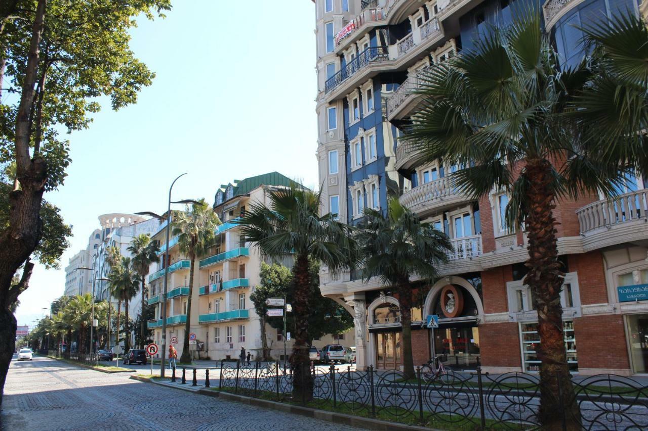 Batumi Apartment In Front Of Sheraton Экстерьер фото
