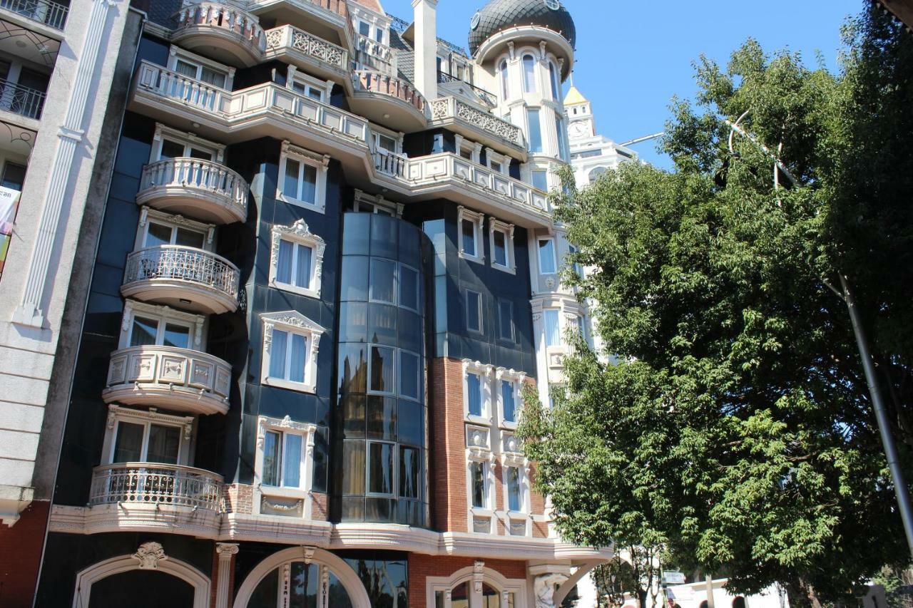 Batumi Apartment In Front Of Sheraton Экстерьер фото